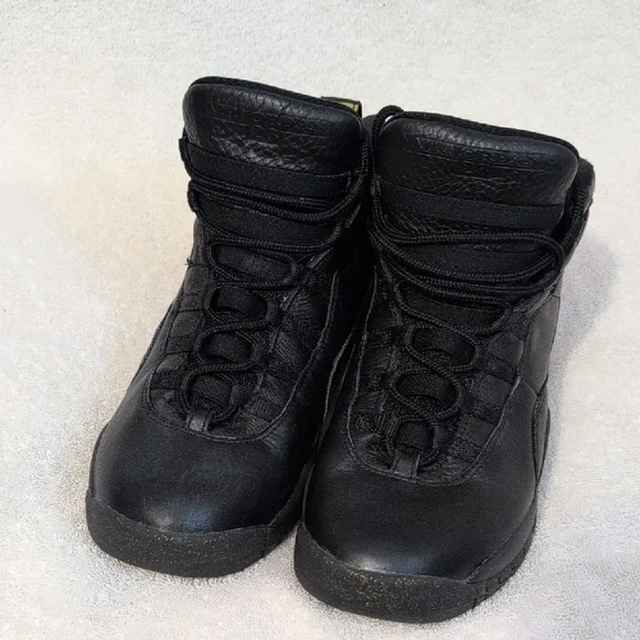 Air Jordan Black and Gold Women's Sneakers - Picture 2 of 8